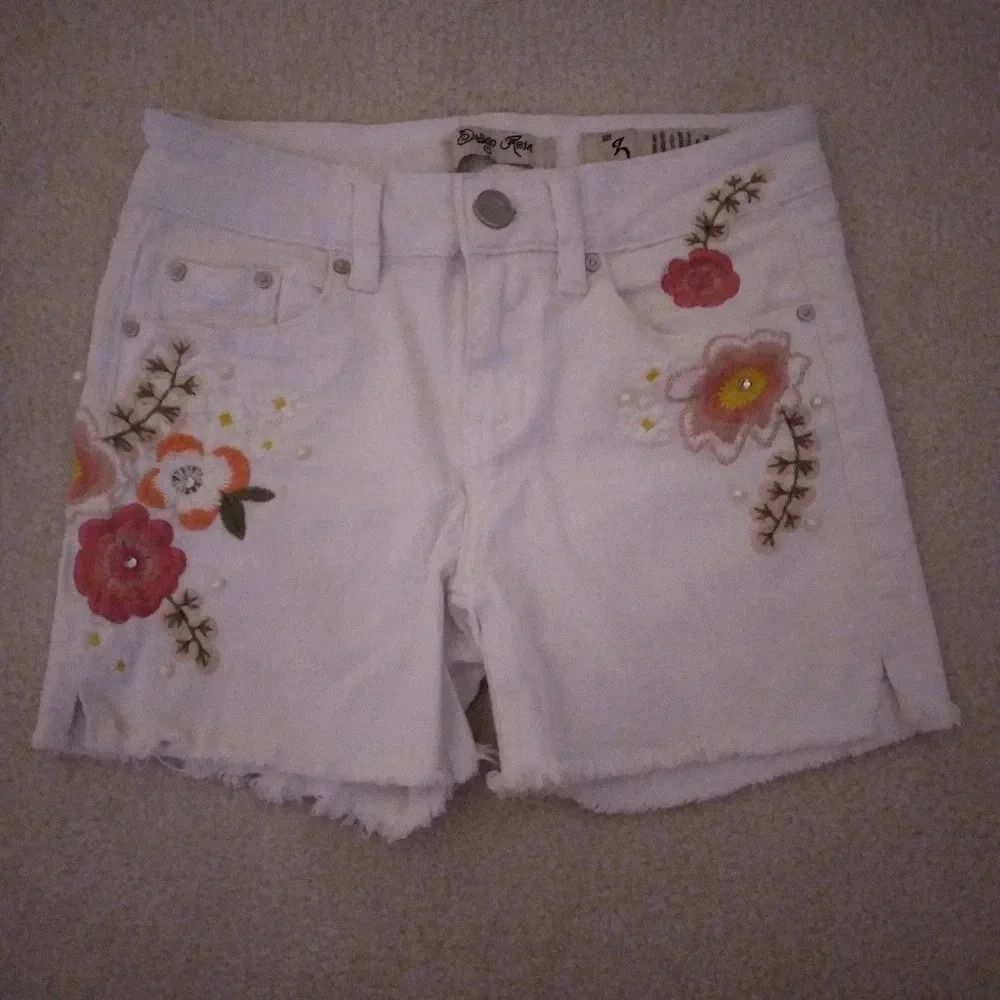 indigo rein white jean shorts-size 3 EUC